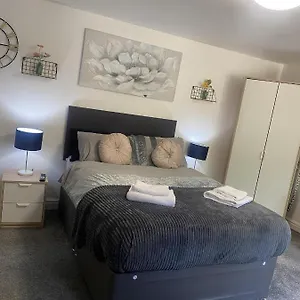  Apartment Bv Homely Fifteen At Deighton